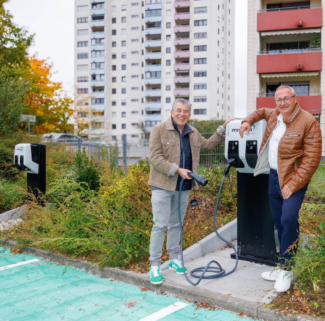 Neues Angebot an der Esso Station am Rondell: <br>
Stellplatz für E-Fahrzeuge inklusive Lademöglichkeit zu mieten<br>
